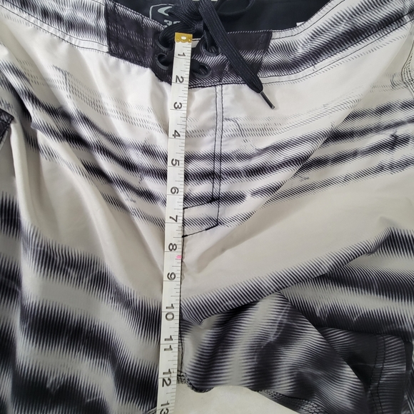 Men's Oakley Boardshorts Size 36 Trunks - Picture 10 of 13